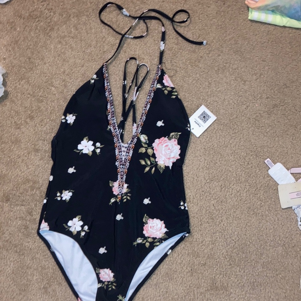 Cupshe one piece.